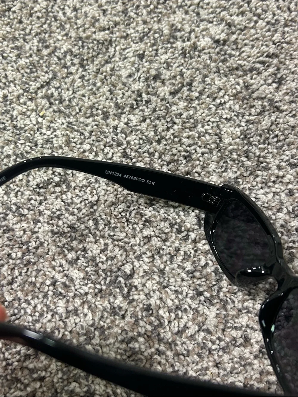 Frye & Co. Women's Chunky Black Plastic Rectangle Sunglasses
